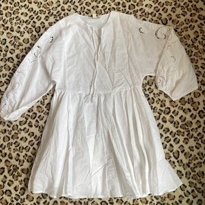 White long sleeve dress with lace sleeves detail